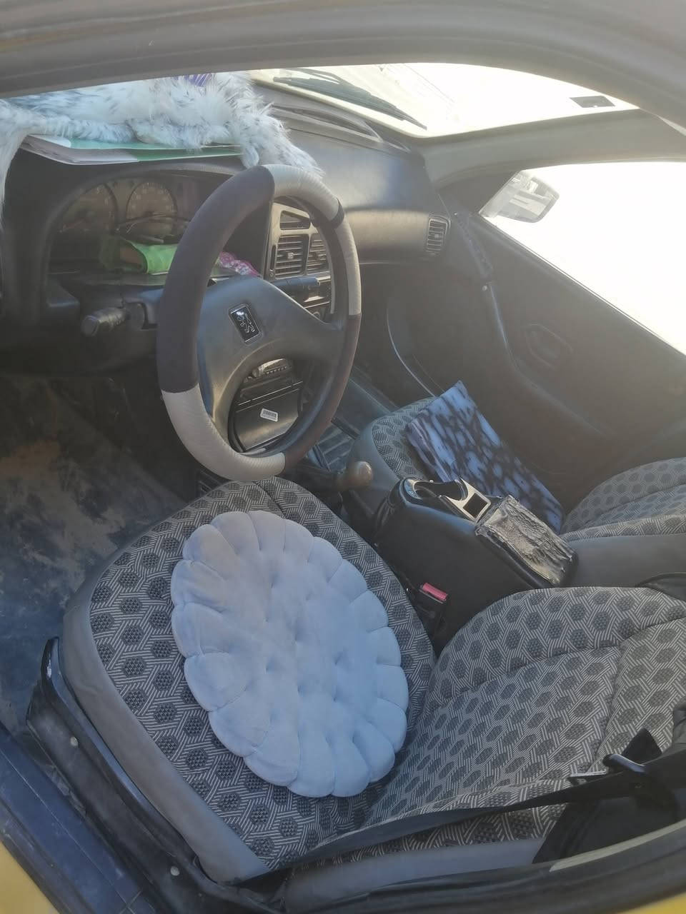 السلام عليكم عندي بيجو 405للبيع جاهزة تخم تايرت تبريد شغال بيهة خيط بخار مصفرة هيئة وغرامة مكان السيارة نجف الحيدرية سيارة بسمي ثاني يوم مداور  الاتصال ‏‪***********‬‏ مشروع وطني
