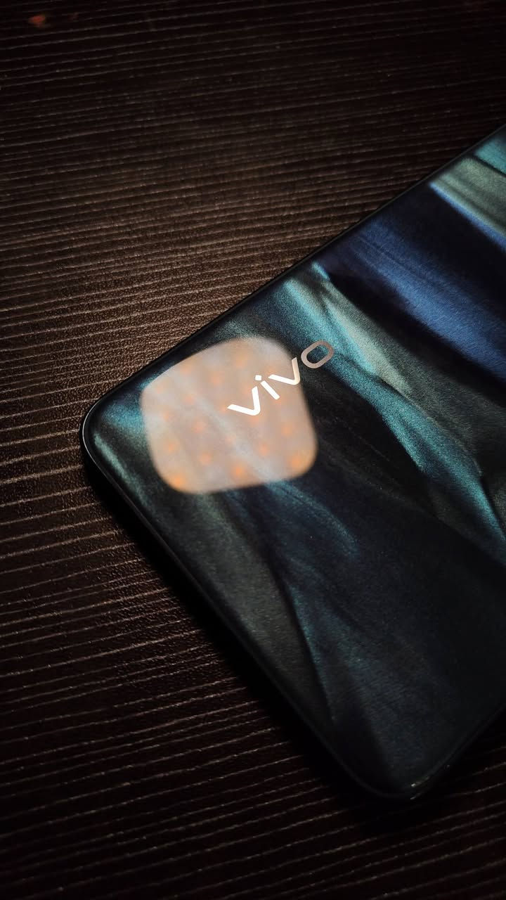 Vivo v60
للبيع او مراوس 
الجهاز بنظافه 1000000 بال 100 
ذاكره 256 رام 8 
نسخة عالميه 
كاميرات حالها حال  كاميراتVivo x100 pro
زوم 100 اكس
نسخة عالميه  مكفول من كلشي 
معالج sn 7 gen 4 
ببجي وبقيه ل العاب 120 فريم

عنواني بغداد مدينة الصدر 🎈
توصيل فقط باعتماد🎈🎈


**إذا كنت صاحب هذا الإعلان وتريد حذفه لأي سبب، رجاءا أرسل رسالة إلى الدعم الفني**