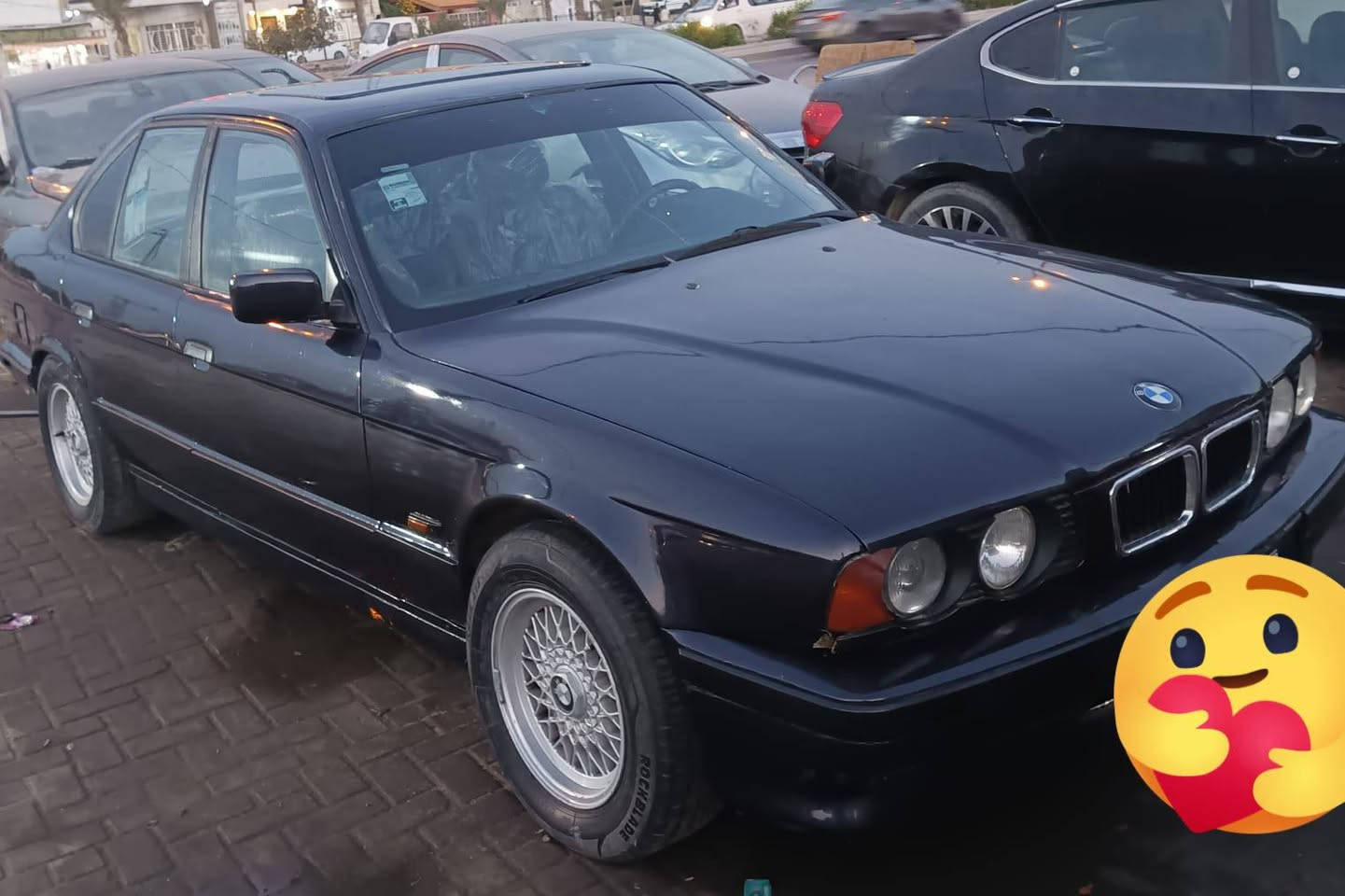 السلام عليكم بي ام موديل 1994سياره حلوه بس
 بيها نواقص بصيطه  سياره مكينه مسكر 525 كير اوتوماتيك   سياره حلوه رقم الانبار  عرضه 43و بيها مجال بصيط مروس اوبيع  ***********
