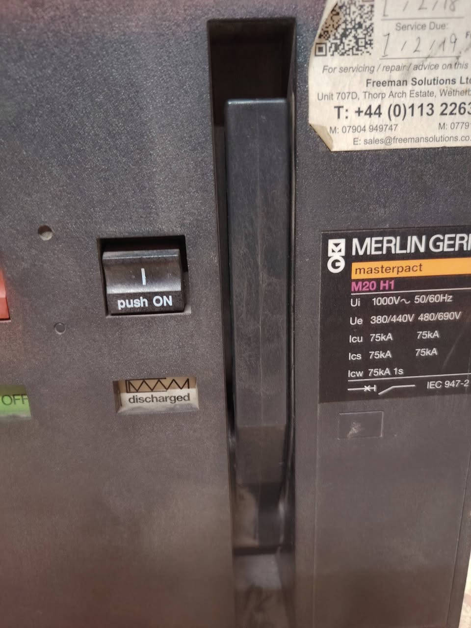 قاطع ماستر باكت 2000A ٤بول بحالة ممتازة
كامل (موتور +٣ شنت تريب) 24vdc
01005009574


**إذا كنت صاحب هذا الإعلان وتريد حذفه لأي سبب، رجاءا أرسل رسالة إلى الدعم الفني**