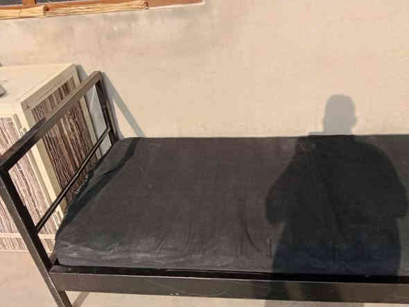 ديوان 7 متر سعر 140 بي مجال جربابه نفر واحد سعر 35 مع دوشك الشراي يتصل مكلف بنشر ***********
