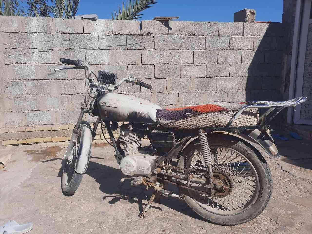 السلام عليكم دراجه للبيع اوراق أصولي موديل 15 السعر 300وبيه مجال للطيبين للاستفسار على الرقم***********
