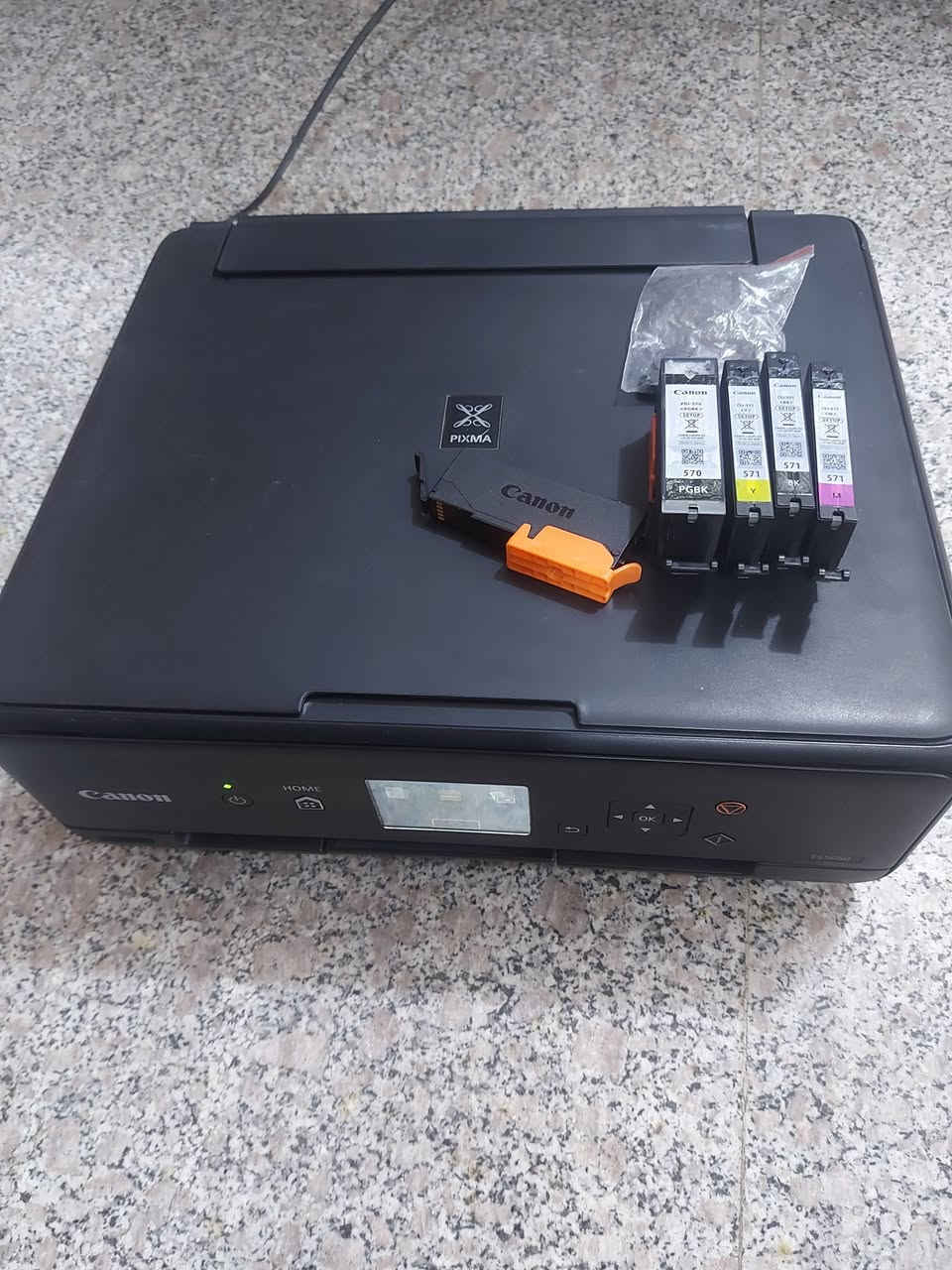 سلام عليكم طابعه للبيع تواصل واتساب ***********
