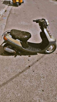 للبيع دراجه يماهة بطة سرعة 60سعر 200 وبيها مجال اتصال على هذا الرقم 07...