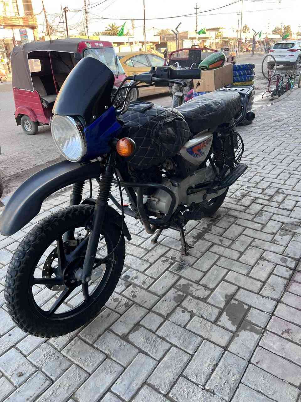 السلام وعليكم عندي بوكسر البيع موديل 2022 وراق كاملة بوجهك الترقيم دراجة خير من الله مكينة شلعة معدل اني موظف اروح وارجع الدوام مكاني بغداد حي اور الاستفسار *********** السعر 1350,وبيهةمجال الطيبين
