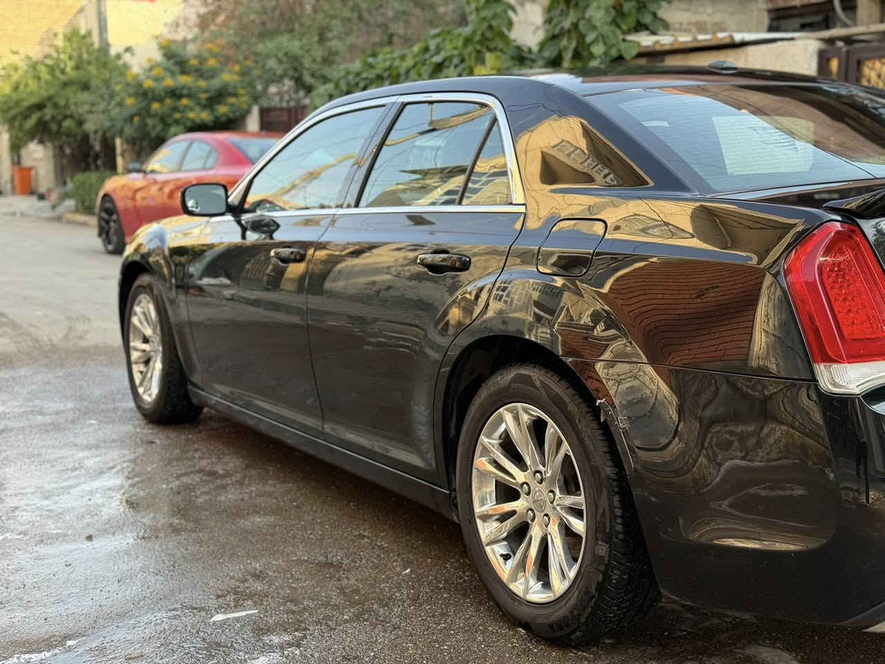 السلام عليكم اوباما موديل 2017 بيه بارد بالباب الامامي والباب الخلفي جهه السكن ومفتوحات وبيه نكراش خفيف 
السعر 215 وبيه مجال 
للاستفسار ***********
