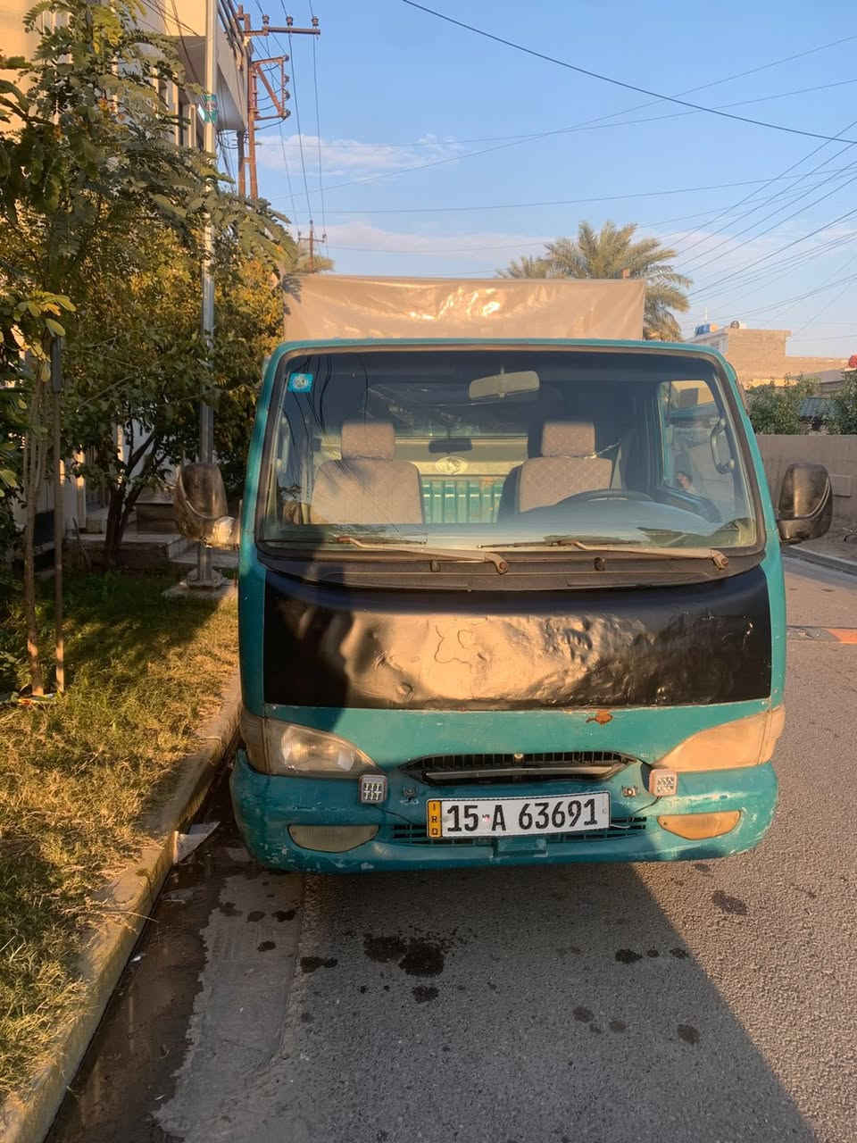 سلام عليكم سامسوك موديل ٢٠٠٠ صدر مامي جديد كامل و خلفي نضيف  كهربائيه كله شغاله تخم تاير خلفي جديد رقم سنويه هزة جديد سيارة نظيفة سعر ٤٤ بيه مجال  ***********
