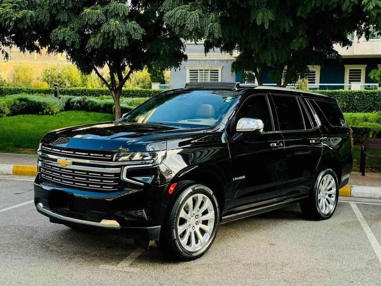 تاهو موديل PREMIER – Black
ما شاء الله، السيارة جديدة 
شيفروليه تاهو بريمير بلاك 
خليجية وكالة المنصور 

الموديل: 2021 
اللون: أسود
المسافة المقطوعة: 83 ألف كم حقيقي

الحالة: نظافة 100%

المحرك والگير: شرط وضع شركة

الصبغ: بدون صبغ بدون بارد 

كل الغراض بلادي موجودة

المواصفات:

جكات كهرباء (تصعد وتنزل)

أربع كاميرات

حجم المحرك: 5300 CC

عدد الأسطوانات: 8 سلندر

سقف بانوراما

المقاعد كهربائية تدفئة وتبريد

مقصورة من الجلد الفاخر + خشب ملكي

شاحن لاسلكي

نظام رؤية: 5 كاميرات (Bird View) 

نظام تعليق مستقل

كشنات ميموري خزن

نظام الصوت BOSE – عدد السماعات: 10

دوسات كهرباء + إنارة LED

نظام سحب مقطورة مع تحكم وكاميرا للمقطورة

داتا شو

تشغيل عن بعد

5 بصمات

تحديد مسار

إضاءة أمامية LED

مرايا شفط

4 كاميرات بزاوية 360 درجة

رادار

جنطة ذكية تُفتح وتُغلق بالقدم

ويل كروم حجم 22 مع تخم تاير

شاشات خلفية

جميع الكشنات كهربائية

كشنات تدفئة وتبريد

دوسات شفط

شاحن لاسلكي

ثلاجة

جميع المقاعد تحتوي على مخارج USB

المكان: اربيل 
الحالة: السيارة جديدة ما شاء الله
للاستفسار: *********** أربيل, العراق
