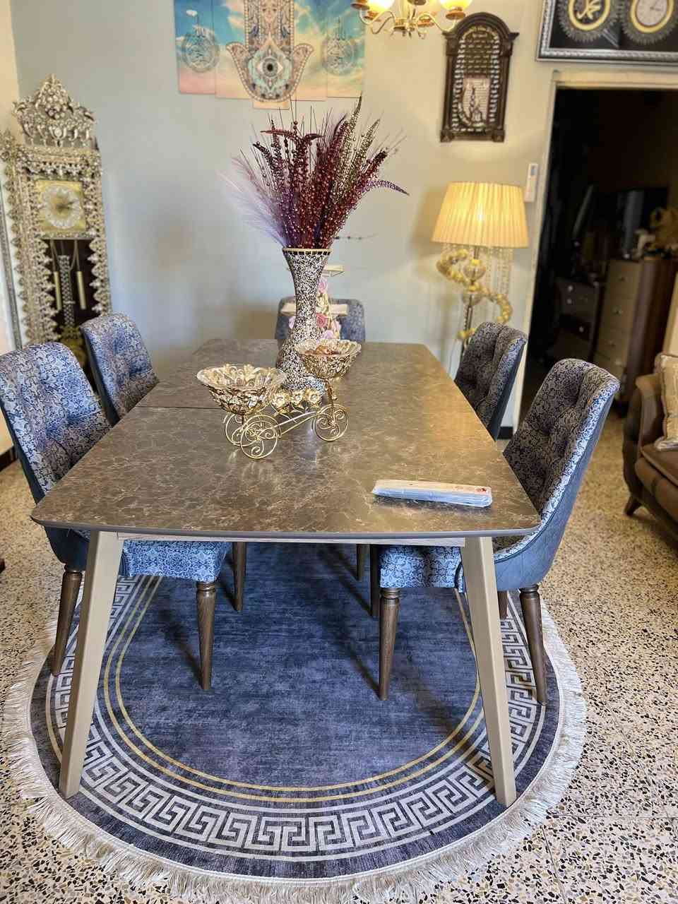 ميز طعام تركي خشب طبيعي شبه جديد عنوان بغداد سعر 460 تواصل ***********
