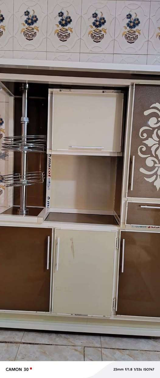 غرفه نوم تركي سبع قطع كنتور سلايت ثلاثه متر  واجهه جام نقص الغرفة بس حوض الجربايه وكاونتر متر ونص وملحق سنكي هم متر ونص مع السنكي استيل مكانهن ديوانية


**إذا كنت صاحب هذا الإعلان وتريد حذفه لأي سبب، رجاءا أرسل رسالة إلى الدعم الفني**