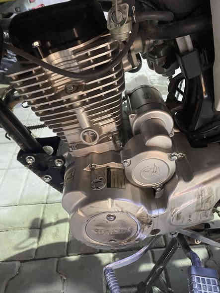 السلام عليكم دراجه أيراني مديل 2025 مستخدمه ٣ اشهر بس ماشيه ٦٠٠٠ مكفوله طخه مبيها سعرها ٧٥٠ قفل مكاني مدينه الصدر 
رقمي ***********
