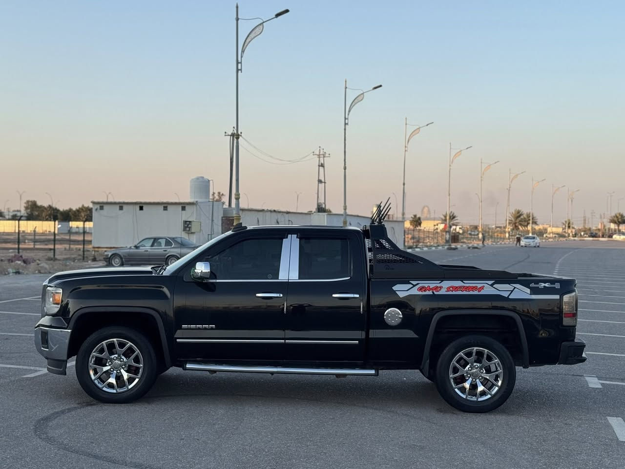 جسمي سييرا موديل 2015 وارد أمريكي حادثه جاملق فقط بدون دواخل وباقي سياره كفاله سعر 159وبيه مجال رقم هاتف ***********موصفات سياره شاشه كامره خلفيه مثبت سرعه تحكم استيرن قطعتين تبريد حساسات خلفيه حساسات ماميه كشنات جلد محرك 8سندر محرك وكير كفاله حداديه تخم تاير جديدات مكان سياره كربلاء مكلف بل نشر
