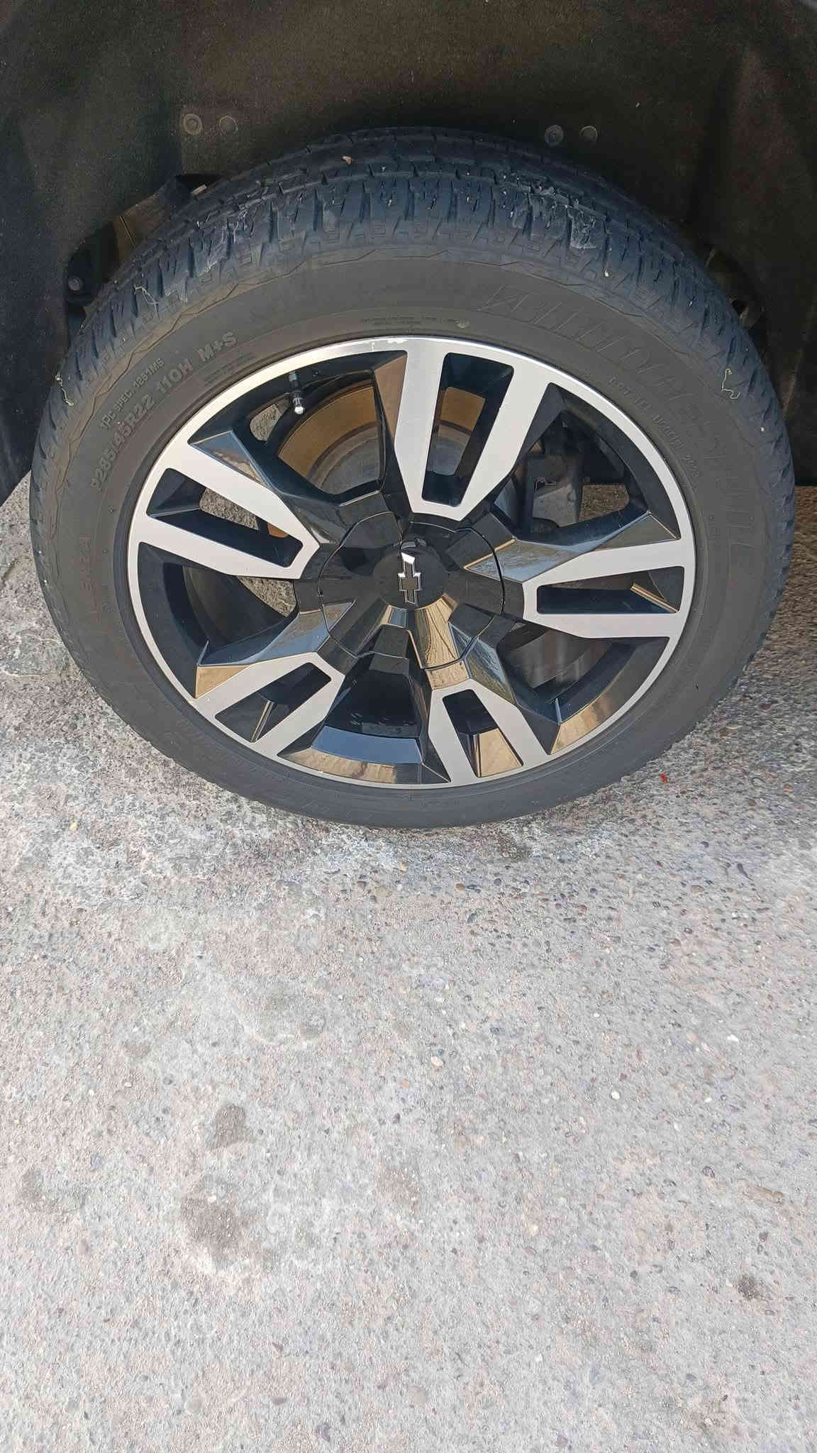 🚗 الوحش الأمريكي RST مكينه 6200 (2019) 
كليييين السياره بدون حادث رقم بغداد بأسمي تحويل 
المواصفات... RST فوووول للأخير
1_فتحه سقف /علامه ضوئبه
2_عداد دجتل + عداد دات شو بلجامه
3_شاشه تدعم نضام كار بلي وشاشه سقف 
4_كشنات كهرباء كلهن +تدفأة وتبريد كشن هزاز +كشنات منفصل ملكي 
5_باب صندوك كهرباء جلاق 
6_مري شفط + كهرباء بلبك تنزل
7_مكينه 6200 كير الف 
8_حساسات امامي خلفي 
9_ويل حجم 22 مال RST
10_بدون حادث كلين السياره بدون قطره صبغ 
11_ماشيه 90 الف
12_رادار توقف ذاتي
للبيع السعر 390وبيها مجال 
المكان بغداد البنوك
 للاستفسار***********
