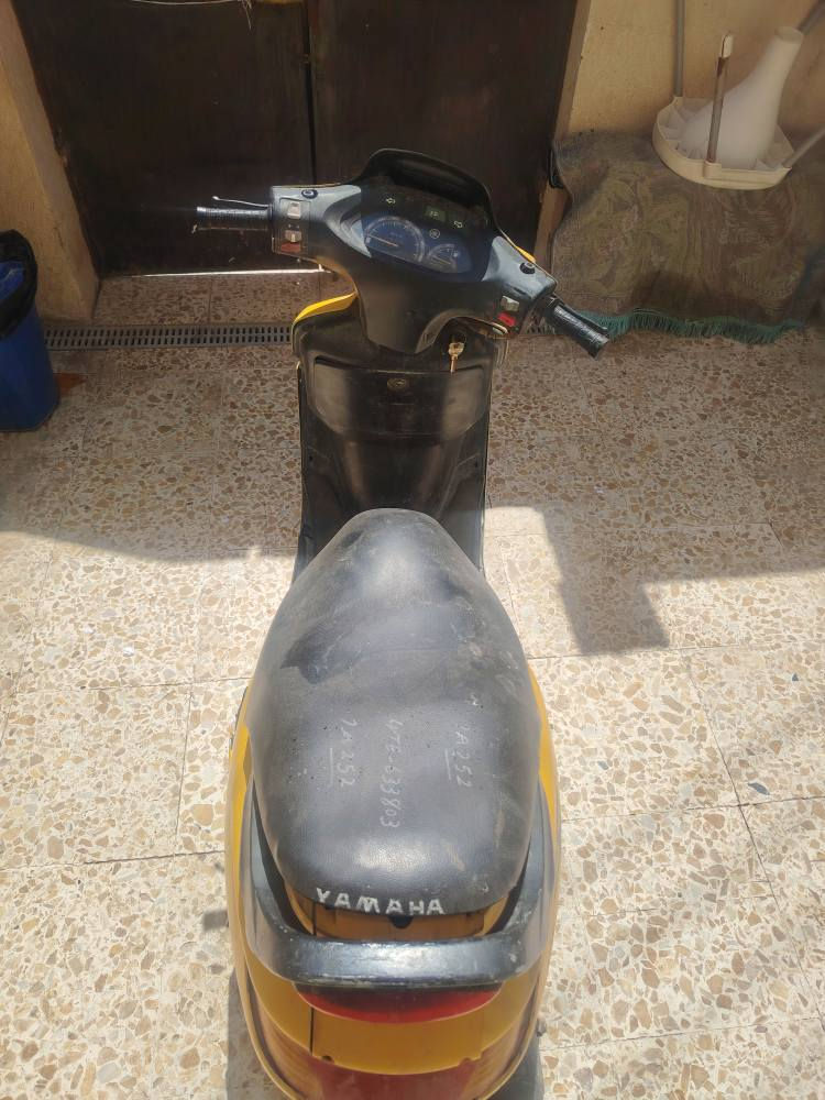 دراجة فراشة للبيع نضيفة متروكة صار سنة يرادلها باتري شغالة كلشي مبيها *********** عمارة, ميسان
