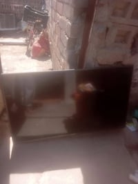 بلازمه حجم 55 بيه خطوط بالشاشه قيم واخذ   رقمي 07847923287 البلازمه نض...