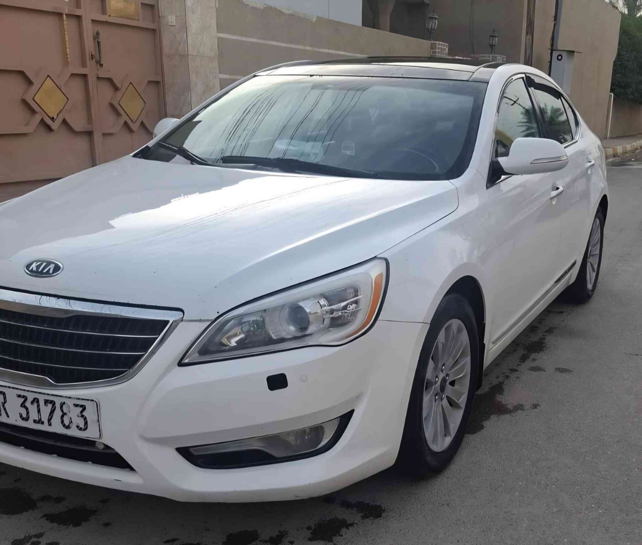 سلام عليكم للبيع كادنزا
موديل 2011.        سعر ١٠٠
         فول مواصفات 
مكفوله من صبغ بيه طخات موضحه 
رقم بغداد نكليزي 
مكان السياره صلاح الدين دجيل 
استفسار اتصال ***********
