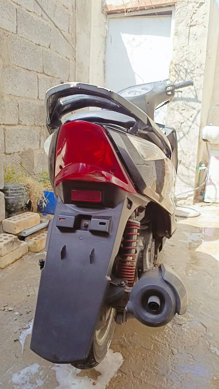 سلام عليكم ماكس ثعلب ١٤٠ كفالة عامة جيب فيتر وافحص دراجة برغي م مفتوح كل شيء بيها أصلي شلعه ومعدل صدر كيجات كله شغاله هورن اشاير دبل اشاره دراجة مال جناي دوام روحة وجيه فقط اوراق كاملة عنواني بغداد
سبع البور رقمي ‏‪***********‬‏ سعرها 550 وبيها مجال
