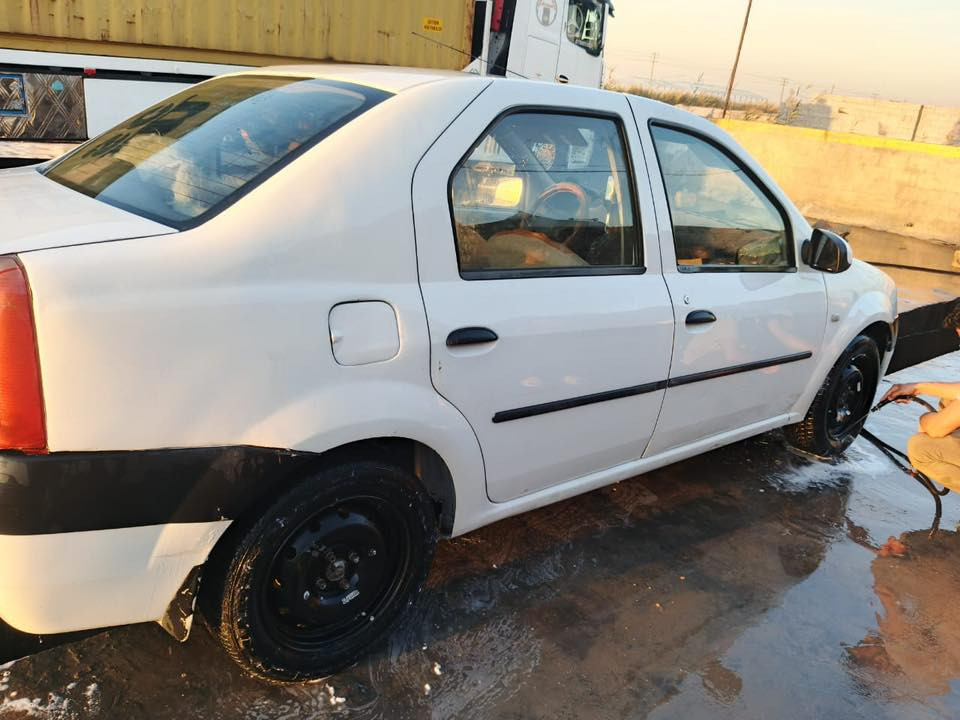 السلام عليكم رينو البيع موديل 2013بيه صبغ بلجاملغ الخلفي صدر جديد تخم تاير كير محرك مكفولات رقم بغداد باور ستيرن بسمي تحويل ثاني يوم السعر 49بيه مجال***********العنوان
بغداد بسمايه
