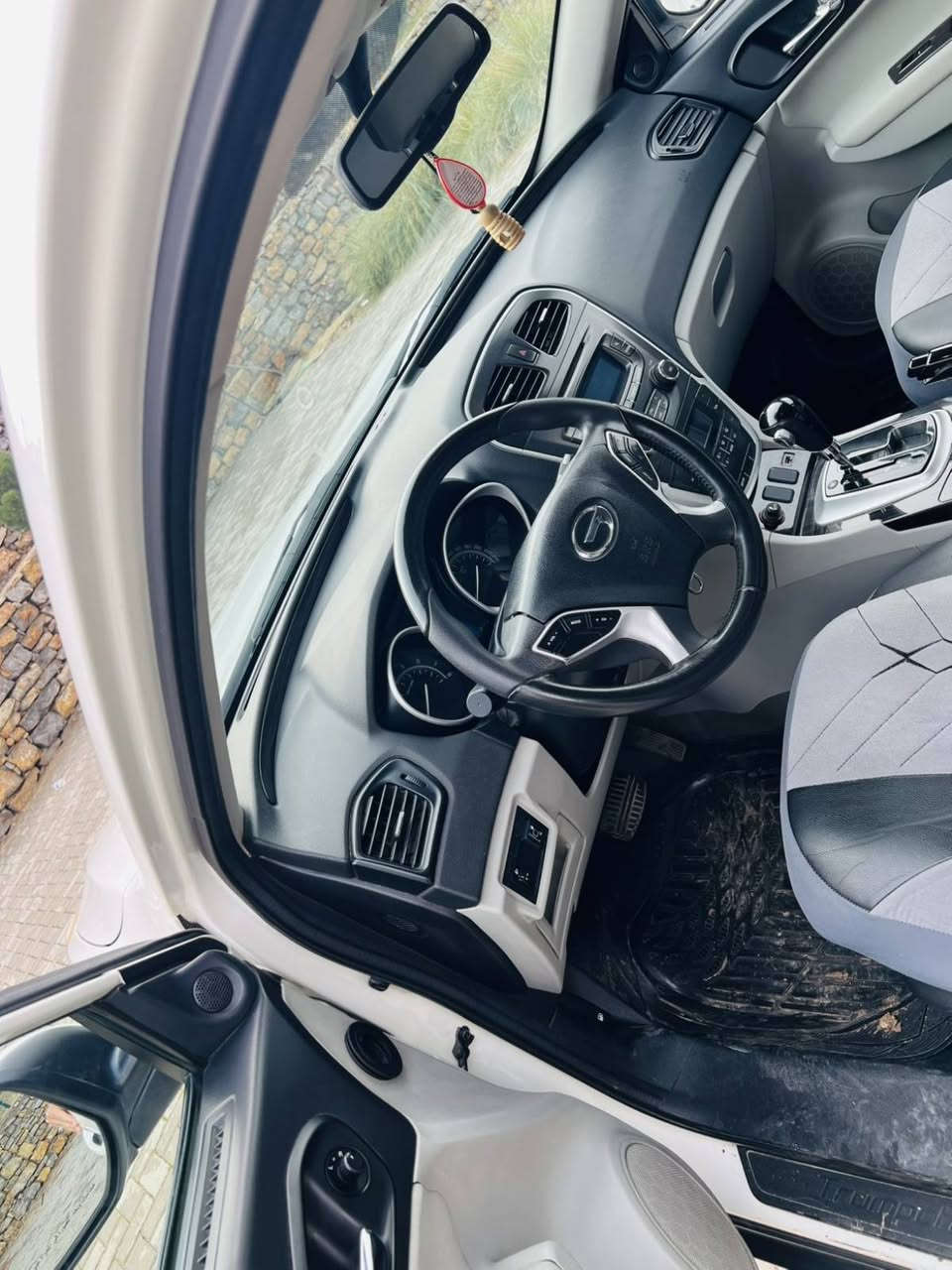 بەناوی خودا
جاک( GS5)زۆرجوان،مۆدێل 2017
بێ بۆیاخ،بێ سارد
4 بستۆنی بێ تۆربۆ مەرغوب
دەبڵ گێڕ ئۆتۆماتیک عادی،ABSحاسە
سوکان ڤۆلیۆم ،تەبرید لەمس، بلاجکتۆر،
سفری ئێرەیە،ناوزەرد،جام کارەبا
گێڕومەکینەی نەکراوە تەوە
2 سویچی بیلادی شقارتەی لەگەڵە
105هەزارڕۆشتووە(ماشاءاللە)
 وەک شەریکە ماوەتەوە
سستمی غازی ئەسڵی بۆکراوە
سپێری دانەگیراوە،4تایەی لۆکی لەژێرە
سەنەوی تازە تا نزیکی 2029تازەیە
نرخ،،،89$قفڵ
***********
***********هەڵەبجەی شەهید حلبجة, السليمانية
