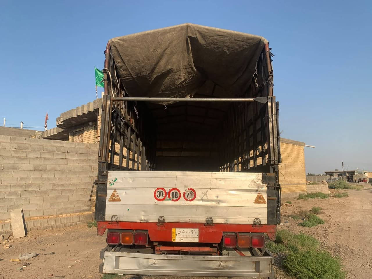 هينوطيره مطوله رقم دياله مكينه70سوبر شاصي مفطورومضروب باج تخم تايرات 19ونص مكاني بغداد السعر 125رقم *********** رقم***********
