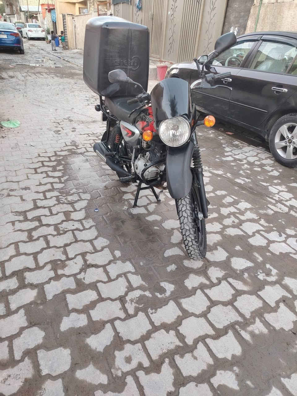 السلام عليكم بوكسر جبلي للبيع موديل 23 نظيفه 100% رقم كربلاء كل نقص ما بيها ماكينه ما مفتوحه مشروع وطني السعر 3.300 وبيها مجال العنوان بغداد الشرطه الرابعه  ***********
