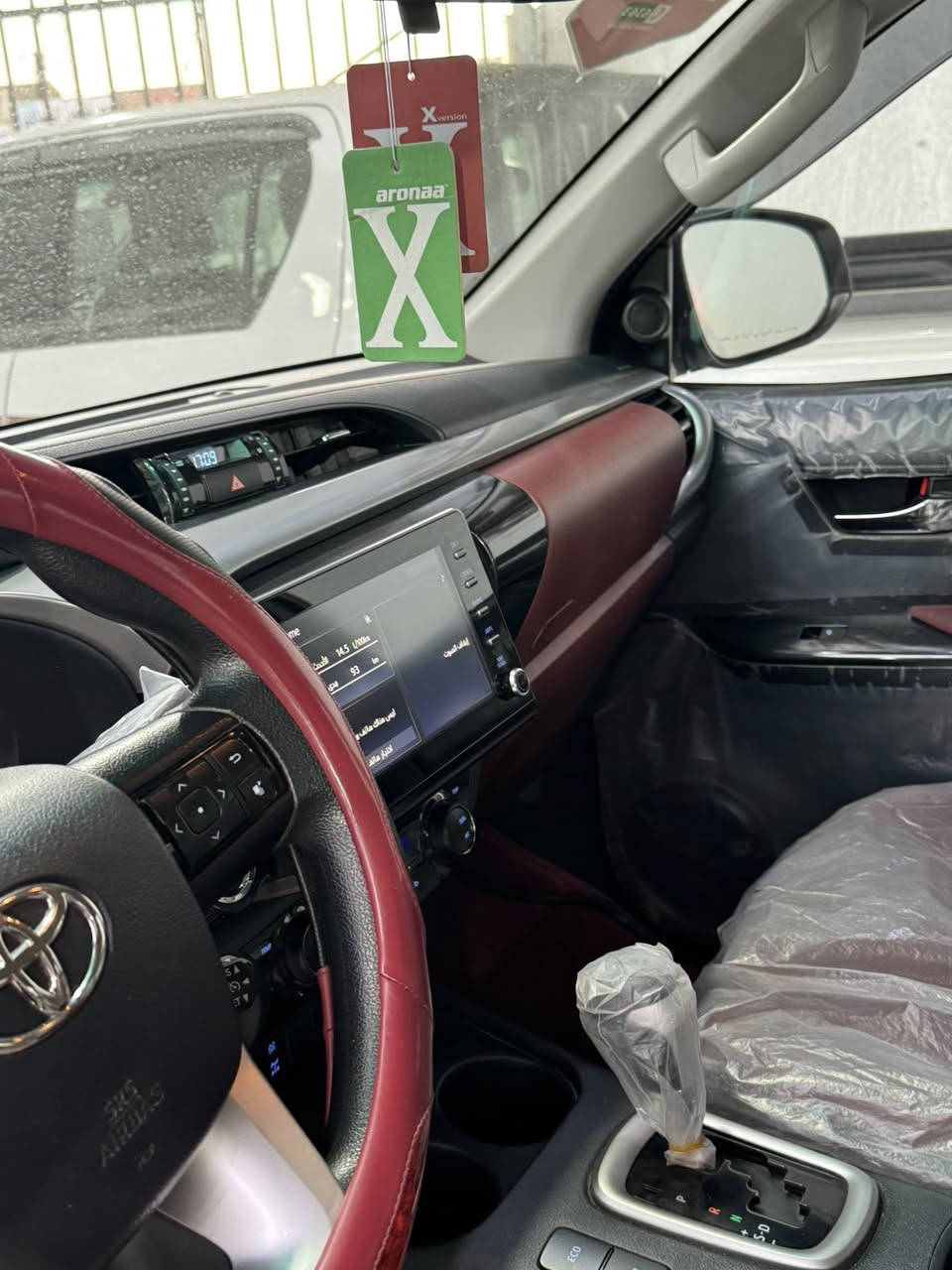 🚗 تويوتا هايلوكس 2024 (SAS) - للبيع
المواصفات والتفاصيل:
• الموديل: 2024 (ساز).
• المسافة المقطوعة: 45,000 كم فقط.
• الحالة العامة: السيارة مكفولة كفالة عامة (بشرط الفحص).
• المواصفات: فول مواصفات 1/1، وتتضمن:
• نظام تبريد كشنات (مقاعد).
• كاميرا أمامية وخلفية.
• مثبت سرعة (Cruise Control).
• باقي مواصفات الساز المعروفة.
السعر المطلوب:
💰 360 ورقة (36,000 دولار).🔥
📍 الموقع:
السيارة متوفرة حالياً في معرض الحسن.
٠***********
