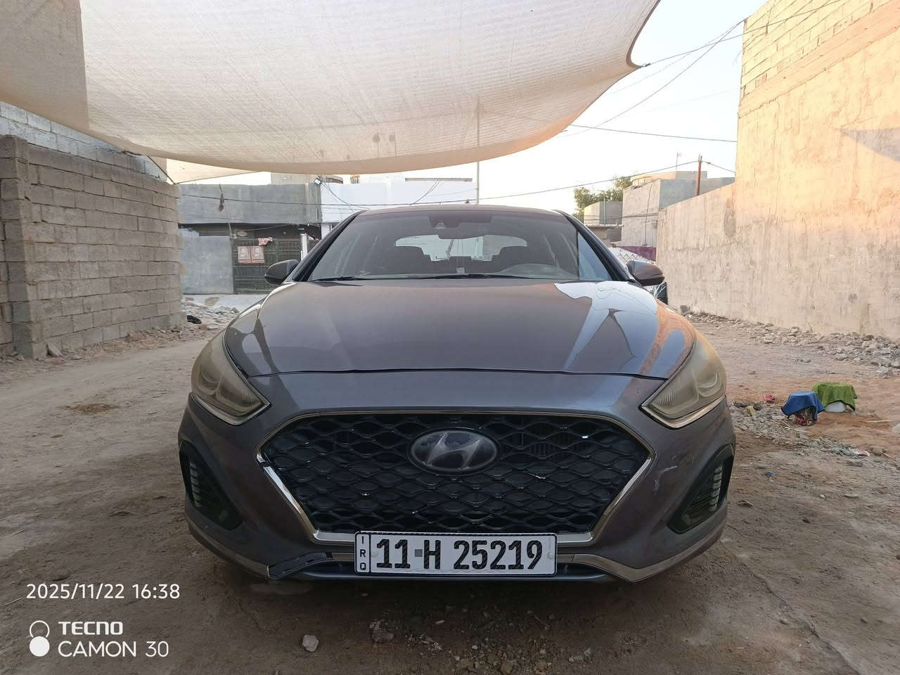 سلام عليكم سوناتا للبيع موديل 2018 رقم بغداد دولي مصطره سياره شرط تحويل
وارد أمريكي فول مواصفات محرك 2000تيربو
لا تبخير ولاتنقيص 
سياره نضيفه بيها بس قطعتين بدون دواخل 
بونيد واجملغ تبرد واتدفىه 
مكاني نجف الأشرف شارع معال بي مجال بس للطيبين الاستفسار الهاتف***********/
