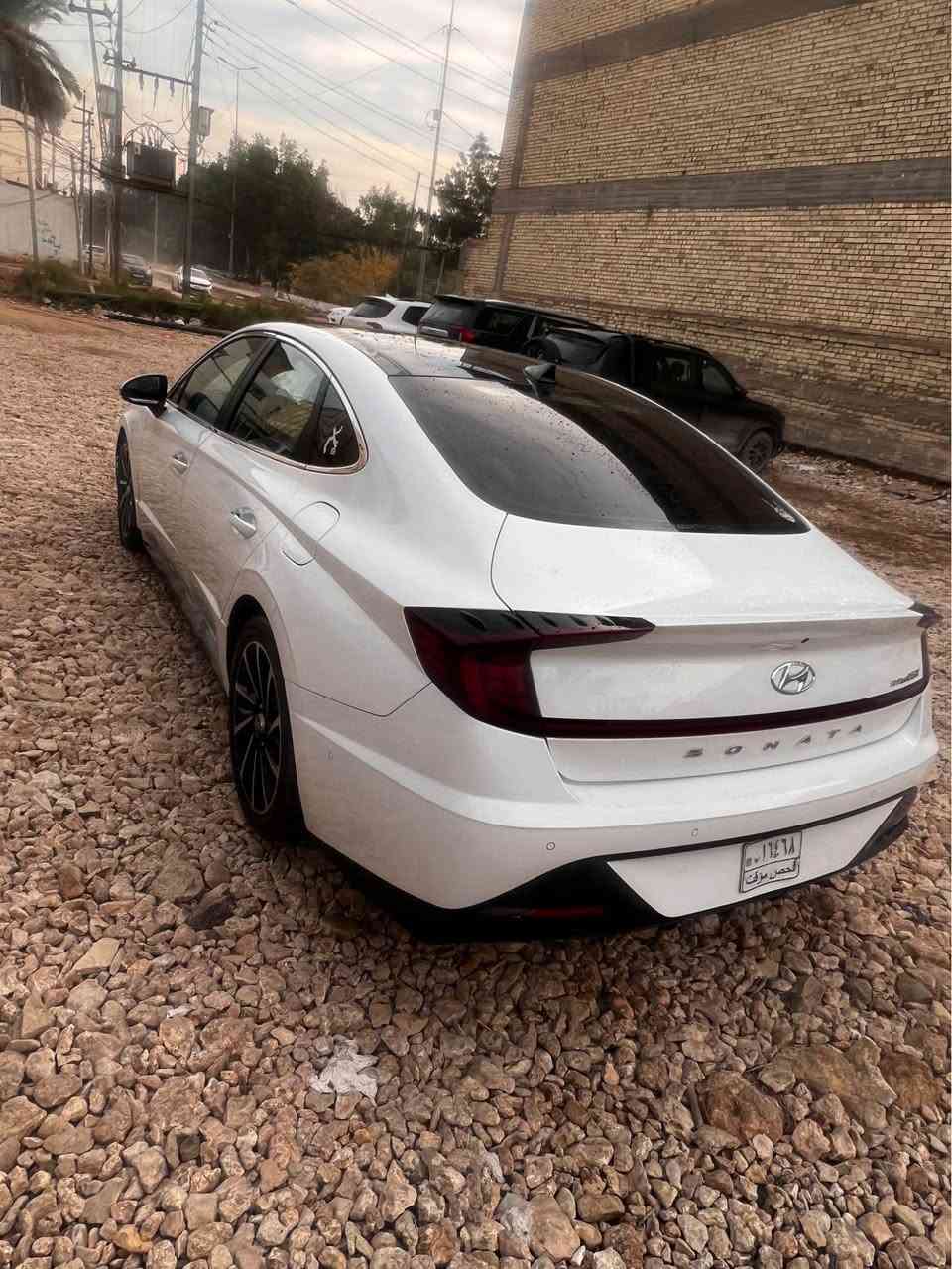 🚘 إعلان بيع سيارة

الماركة: هيونداي
الطراز: سوناتا
موديل: 2022
الفئة: limited– أعلى فئة
سعة المحرك: 1600 سي سي turbo 
السيارة ماشية 34ml /55km
السيارة بحالة ممتازة، ملتزمـة بجميع الصيانات الدورية، وتتمتع بكامل مواصفات الفئة الأعلى، مع مستوى عالٍ من الراحة والأداء والاعتمادية
اربع كامرات 
حساس امامي خلفي
شحن وايرلس
كشنات ملكيه باللون الابيض تدفئة تبريد
وباقي المواصفات المعروفه .
حادثه طرف الجاملغ والطرف النيد بدون ايرباك مبدلات ومصبوغات بدون رقم المنفيس بأسمي تترقم جميع المحافظات 
📍 المعاينة متاحة للجادين فقط
💰 السعر 184$ 
📞 للتواصل: *********** النجف, العراق
