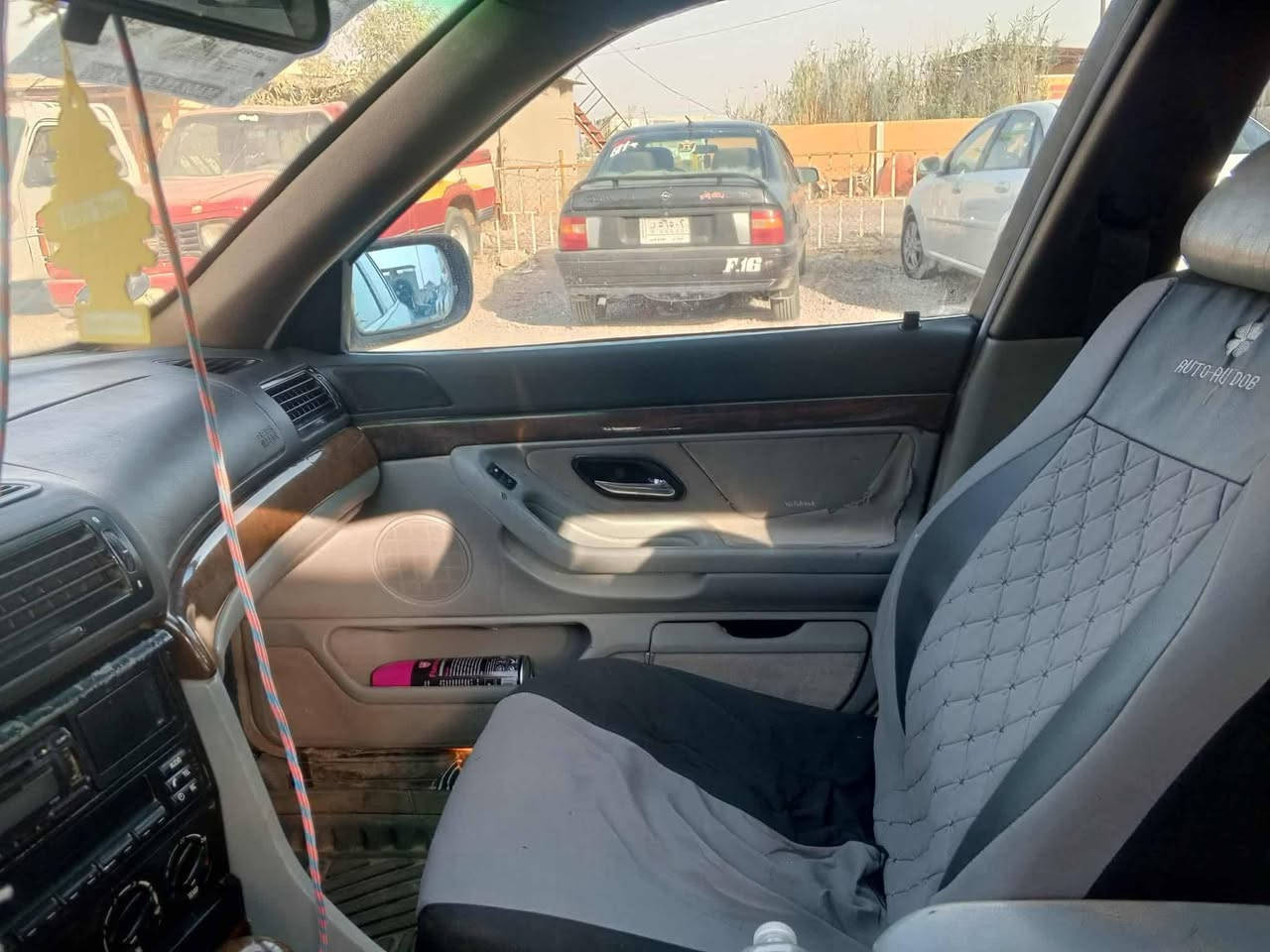 السلام عليكم BMW 740 اوتوماتيك للبيع سيارة جاهزة من كلشي الشرعي يبيعك سنوية جديده كوبون بانزين كير مكينه والصدر والتواير كلها نضيفه مكينه 8 تحكمات ستيرن جامات كهرب فول السيارة مكانها برطله سعرها 53 بي مجال
***********واتساب
