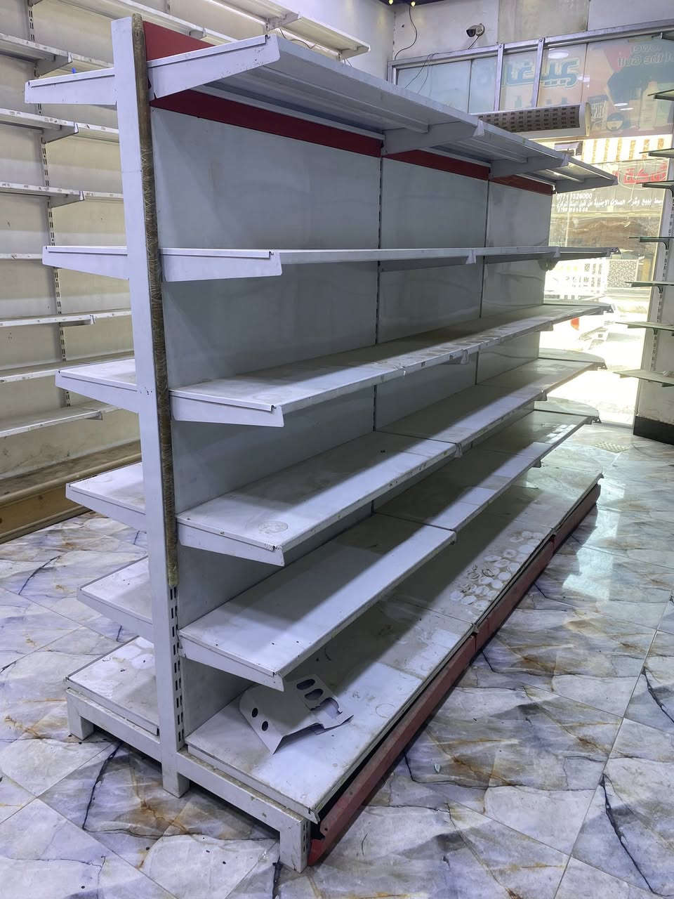 رفوف حديد اصلي مع رفوف حديد عارضة سفينة مع رفوف زجاجي مسكرت مع رفوف خشب HDF مع ابواب دفترية عدد 4 معروضات للبيع 
للاستفسار اتصال ع رقم 
***********
