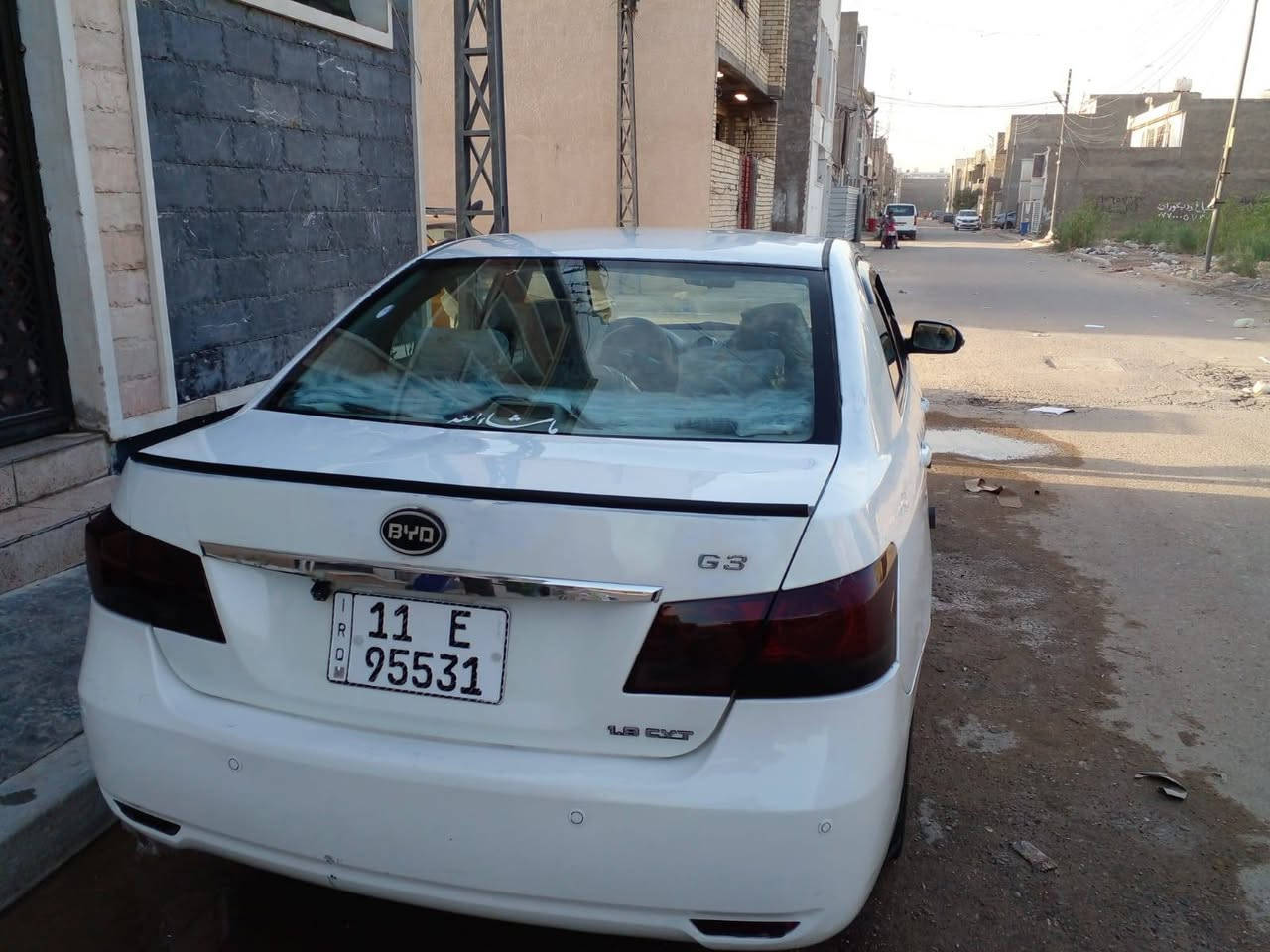 سلام عليكم للبيع بي واي دي G3  2013 سياره جاهزه بدون نقص كراسي جلد كهرباء سلايد روف كير اوتو مكينه خير من الله  سياره رقم بغداد بسمي  مكاني بغداد  وسعر 62  وبيها مجال ***********
