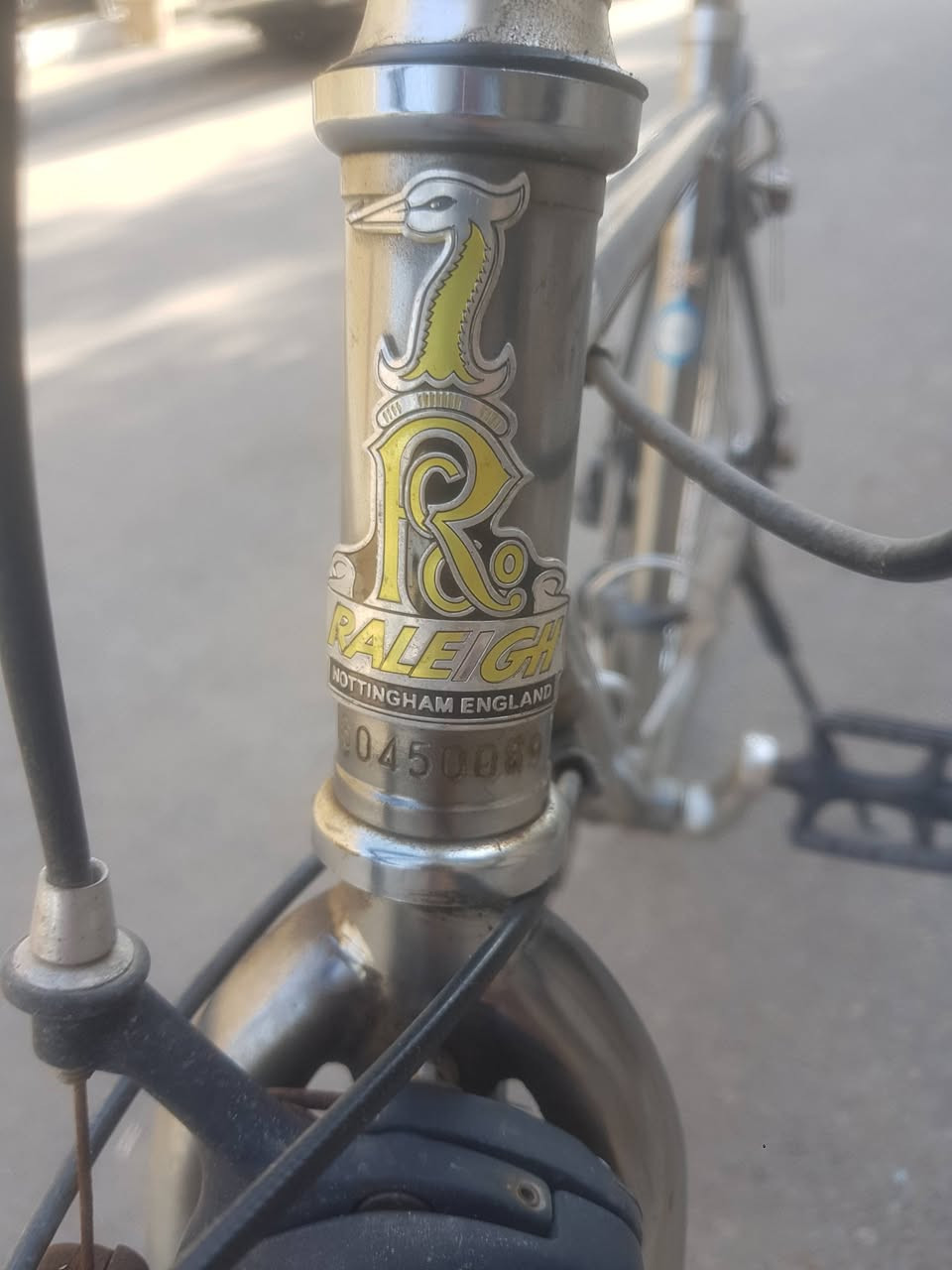 السلام عليكم بايسكل رود برطاني المنشأ الهيكل حديد الويالة المنيوم رايده ب ٢٥٠ الف للاستفسار ***********
