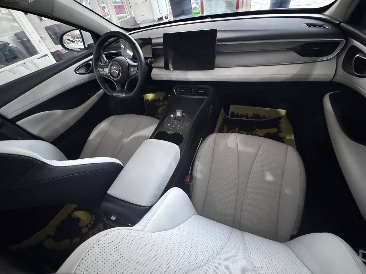 السلام عليكم BYD سيل فايف موديل 2025 

فول مواصفات ام 13 كامره واتو بارك 

ماشيا 6 تالاف على شحن وبانزين الكلي 

مكفوله كفاله عامه 

غراضه بعده مامفتوحه بالجيس 

عنوان بغداد معارض الكريعات 

السعر 22 مليون 600 صافي بدون دلاليه 

الاستفسار ***********
