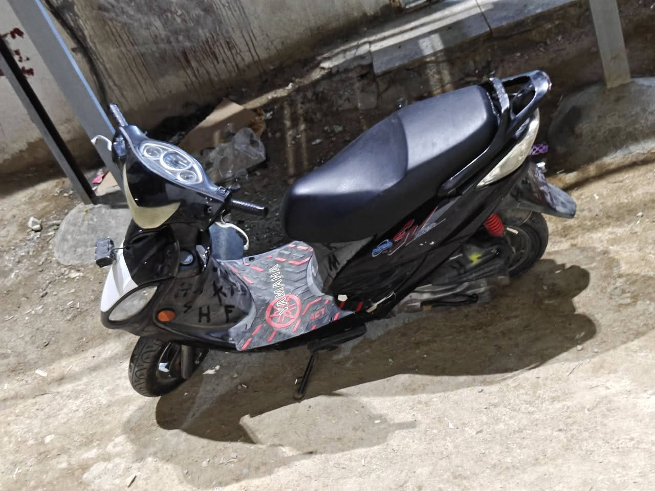 مكانها مشخاب
سعر 500وبيه مجال قليل
مامفتوحه
شلعه ومعدل صالنصه رياضي
*********** النجف, العراق
