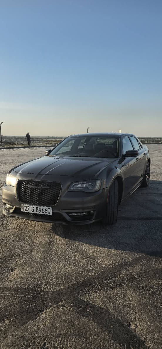 كرايسلر c300 
فول مواصفات 
موديل 22 رقم اربيل بأسمي تحويل مباشر و الهزه جديده
ماشيه 83000 ميل  
حساسات امامي و خلفي 
رادار جانبي 
بانوراما 
سستم سماعات الباين 
محرك 3600 
كشنات امامي كهرباء و  تدفئه
حادث سطحي بابين ومبدلات نفس اللون مع تعديل بارد بسيط بالجاملغ الخلفي
صور الحادث موجوده في الاعلان 
موجوده بالحله شارع ٦٠
السعر ٢٥٠ ورقه وبيهه مجال بسيط
***********
