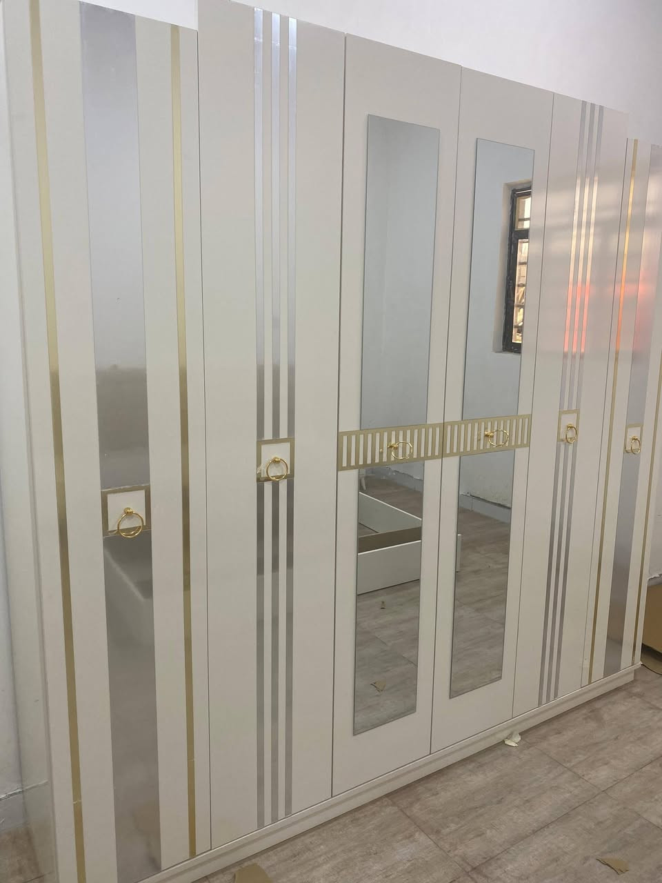 غرفة نوم خمس قطع كنتور ست بيبان وميز مرايه وجربايه وثنين ميوزه..سعر 550  الف .نظافه 100/100


**إذا كنت صاحب هذا الإعلان وتريد حذفه لأي سبب، رجاءا أرسل رسالة إلى الدعم الفني**