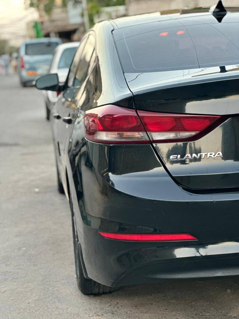 انترا للبيع سياره جديده شوفت عينك وارد امريكي ضرره دوسه وبابين صفحت صدر ماشيه 150 سياره فول ***********
