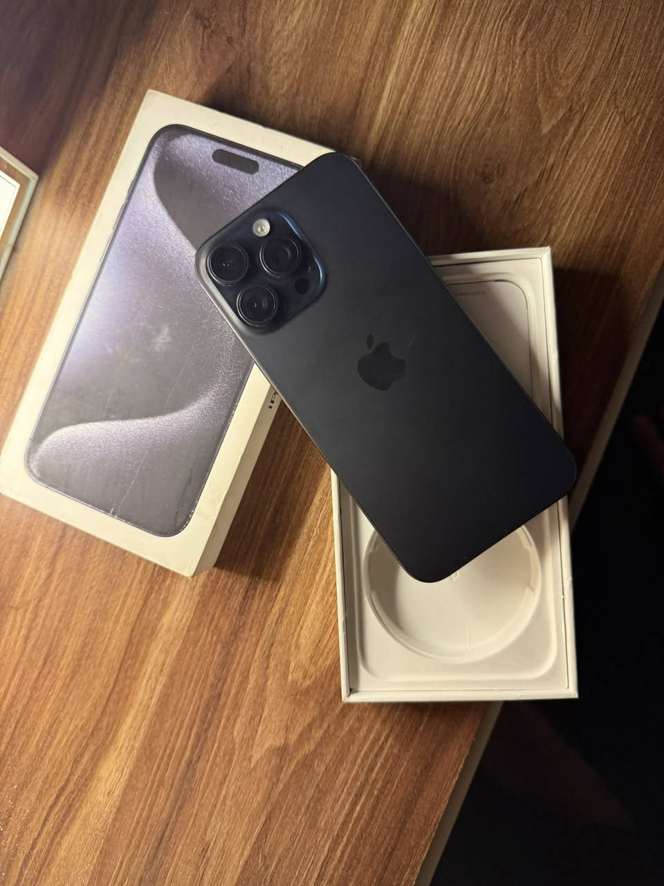 آيفون 15 برو ماكس. جهاز بلادي  ذاكره ٢٥٦ 

دبل سيمكارت 

***********   

اتصل. متوفر.  واتساب.
