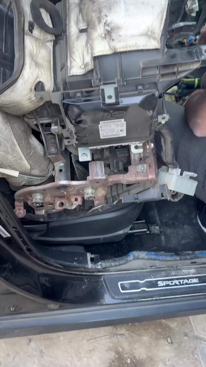 ✨عباس المالكي لصيانة تبريد السيارات✨
📌استغل الفرصه 🔥🔥🔥🔥🔥🔥🔥🔥🔥بداية الصيف 

تريد تبريد فوول❄️وتصليح بضمان مرلنه للورشه ولتتردد اسعارنا مناسبه👌🏻جميع اعملنا بالغاز الفرنسي الاصلي✅ والادوات الاصليه مع الضمان موسم كامل💪🏻
يتوفر الغاز بنوعين R134/yf1234🇫🇷
فتح دشبول انواع السيارات مع ضمان استرجاعه على وضع الشركه
للاستفسار:
📞***********
📞***********
او زيارتنا في الورشة (بغداد/الامين/شارع محطة الوقود)📍
الموقع على خرائط گوگل:
‏ https://maps.app.goo.gl/UBsUAZZsYmiigR299?g_st=ic
الموقع على برنامج الويز:
‏ https://waze.com/ul/hsvztsb6ez
