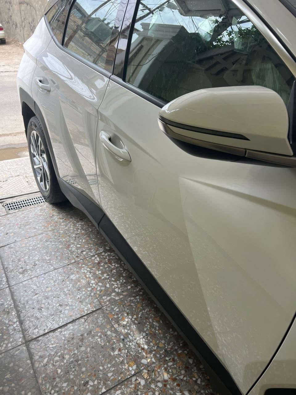 سلام عليكم 
توكسان 2024خليجي
رقم بغداد باسمي 
ماشية35 الف
فول الفول 
مكينه 2000
مكفوله كفاله عامه عدى شويه بارد بل جاملغ الامامي مال سايق فقط اقل من 3سم 
مكانها بغداد السعر 225 وبيها مجال بسيط 
للاستفسار ***********
