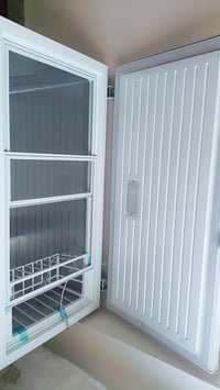 مجمدة • جديدة • عيب بسيط