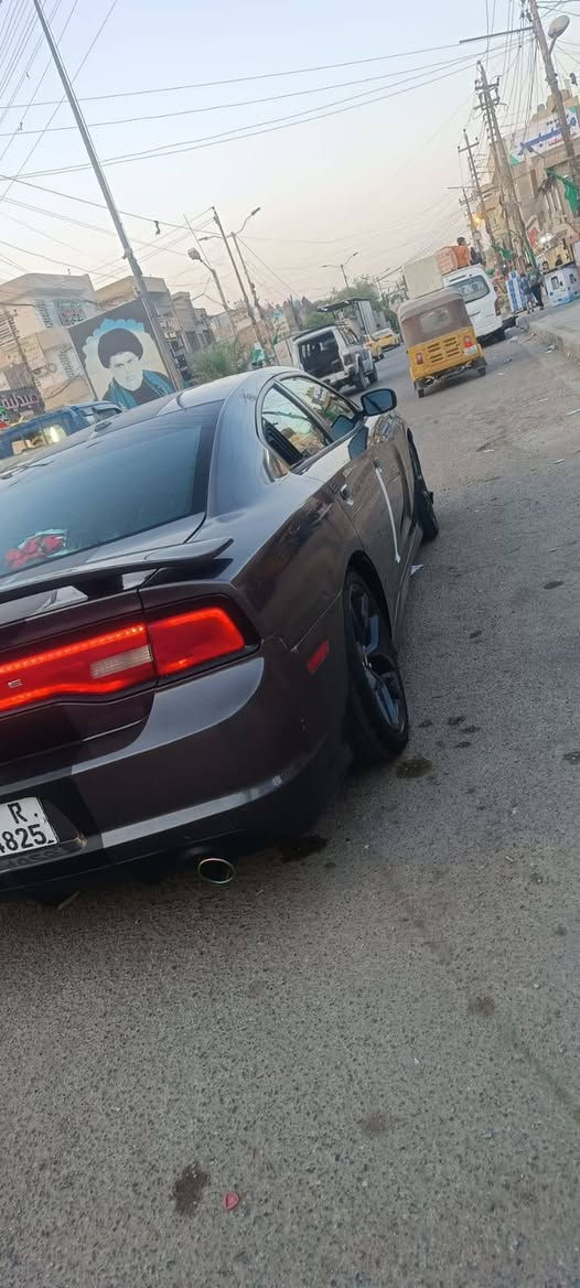 سلام عليكم جارجر موديل ٢٠١٤ محىك ٦ سلندر كير طيارة حادثها قطعتين كاملغ وباب خلف السكن التكمة شي بسيط ومصلح وفقط وبيها مكانات صبغ بدون ضربة سعرها ١٣٥ بغداد م. الصدر*********** واتساب فقط
