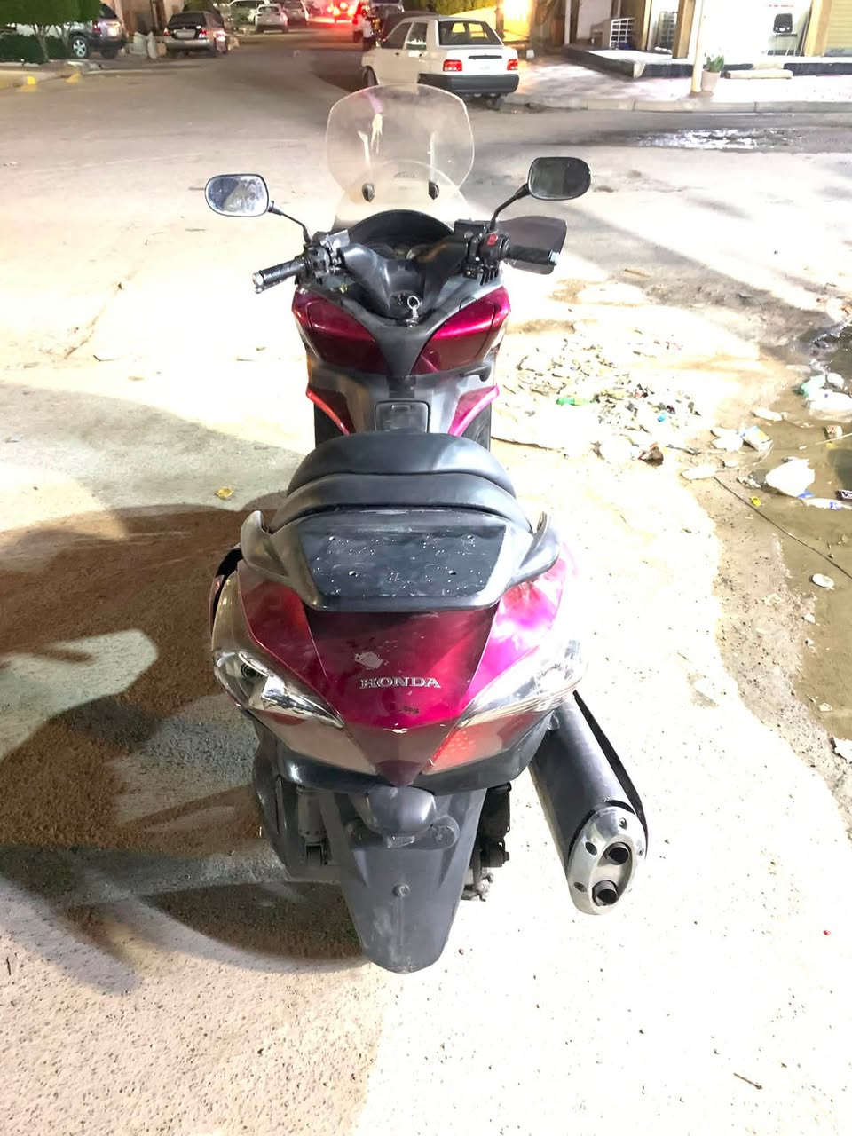 السلام عليكم 
سلفر ونج جيتي  400 
محرك مفتوح تجفيت وكالة 
دراجة حلوه مرتبه 
سعرها مناسب جداً 
مكاني بغداد جميله الثانية 
***********
