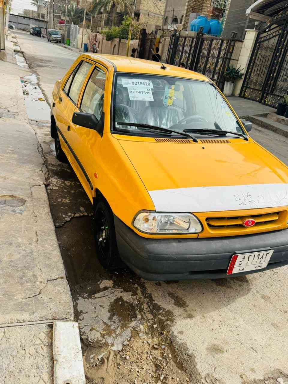 السلام عليكم
سايبه للبيع موديل 2015 
كير مكينه مكفولات 
صدر جديد سياره خير من الله جاهزه 
مكان سياره بغداد 
رقم الهاتف ***********
