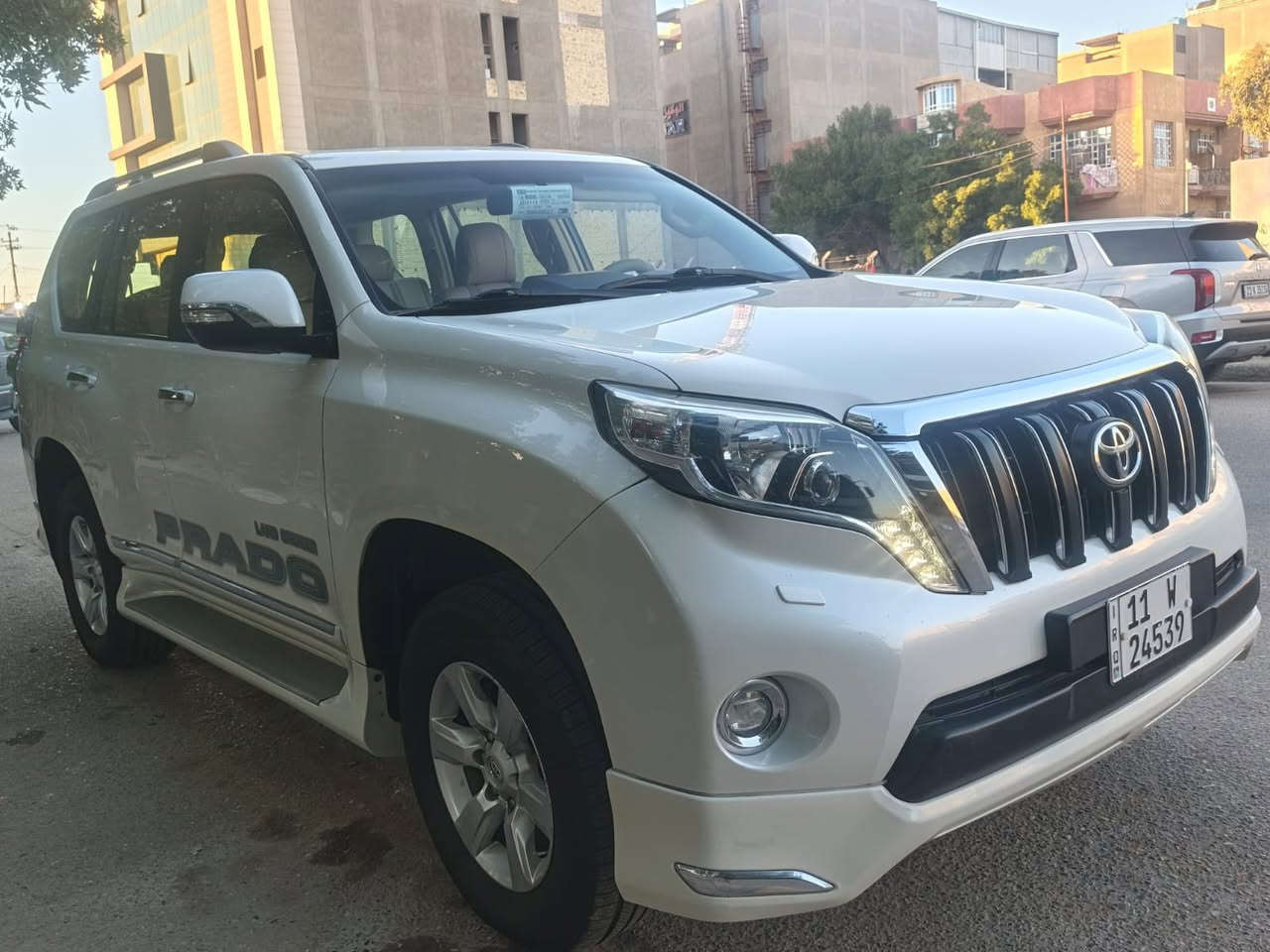 السلام عليكم رمضان كريم تيوتا برادو 2016 السياره ساز السياره فول مواصفات 2كشن كهرباء مري جانبيه كهرباء 6 سلندر تشغيل عن بعد تخم تاير جديد تحكمات شاشه جبيره السياره مكفوله كفاله عامه من الصبغ والتبديل 
ماشيه 142 الف 
السعر 34,500 
مكاني بغداد الشعله الرقم 
***********
