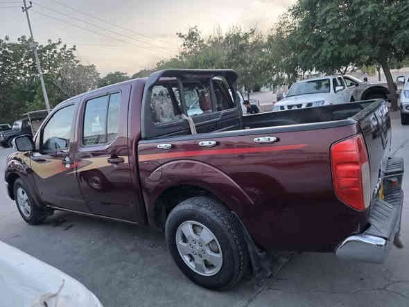 سلام عليكم
نيفاره موديل 2009 نظيفة

حدادية نص 

تخم تاير جديد

دواخل نظيفة

مكينه كير بلاد

سعر 85بي مجال

***********
