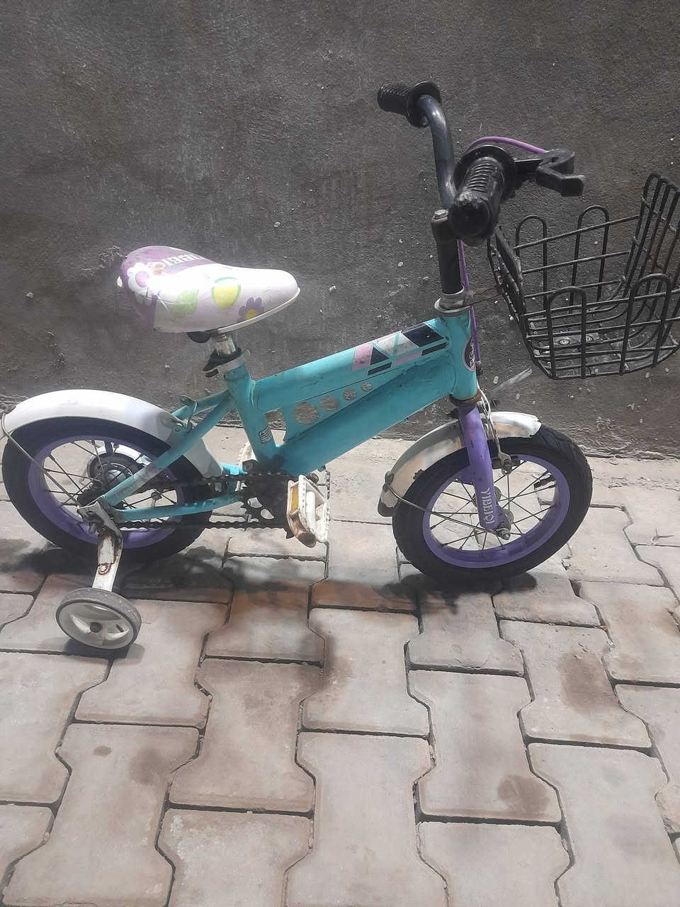 السلام عليكم متاح باسكلات اوربية حجم ١٦ نوعية ممتاز كامل من كلشي اي نقص مابي السعر ٣٠ الف وحجم ١٢ السعر ٢٠ الف بعقوبة التحرير 
***********
