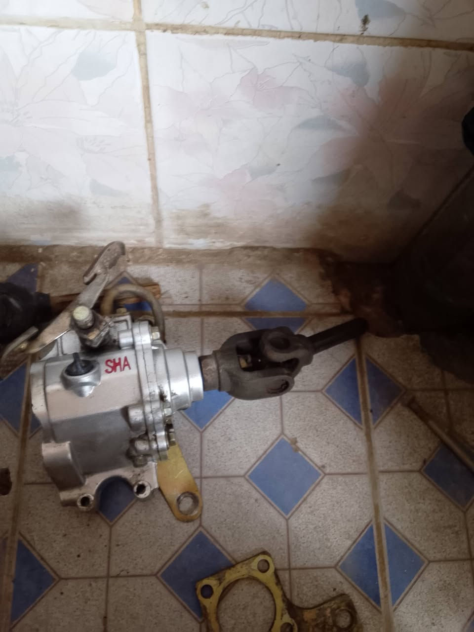 سلام عليكم غراض ستوته للبيع كلمن وسعره 
***********
