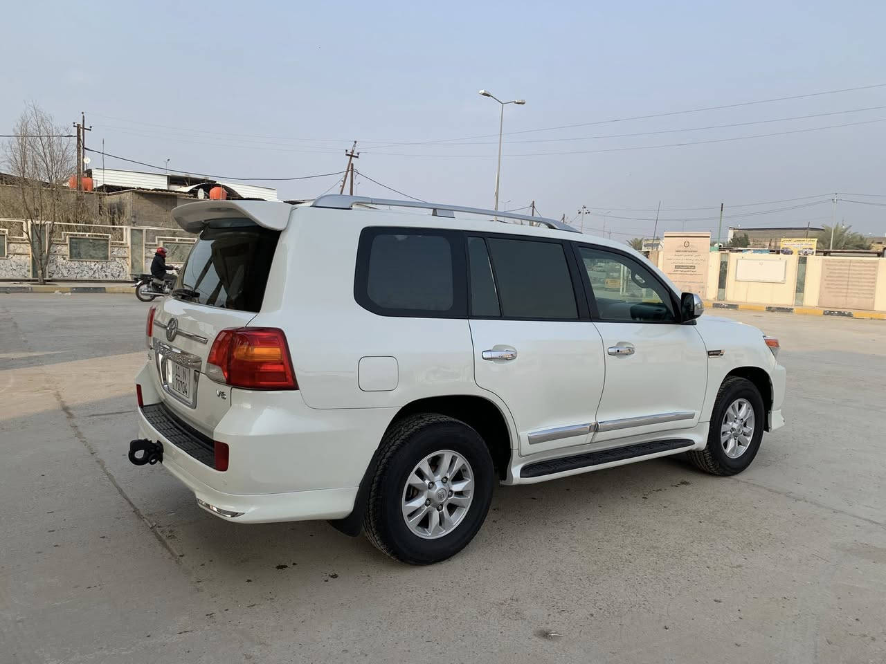 لانكروز للبيع 2010 رقم بغداد الجديد بسمي 6V  فول مواصفات سياره بيها جاملغ صبغ والباقي مكفول سياره جديده بمعنا الكلمه مكاني بابل ***********
