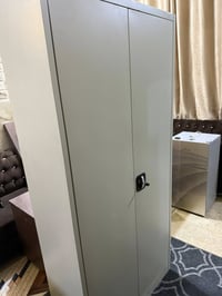 غراض مكتب • للبيع